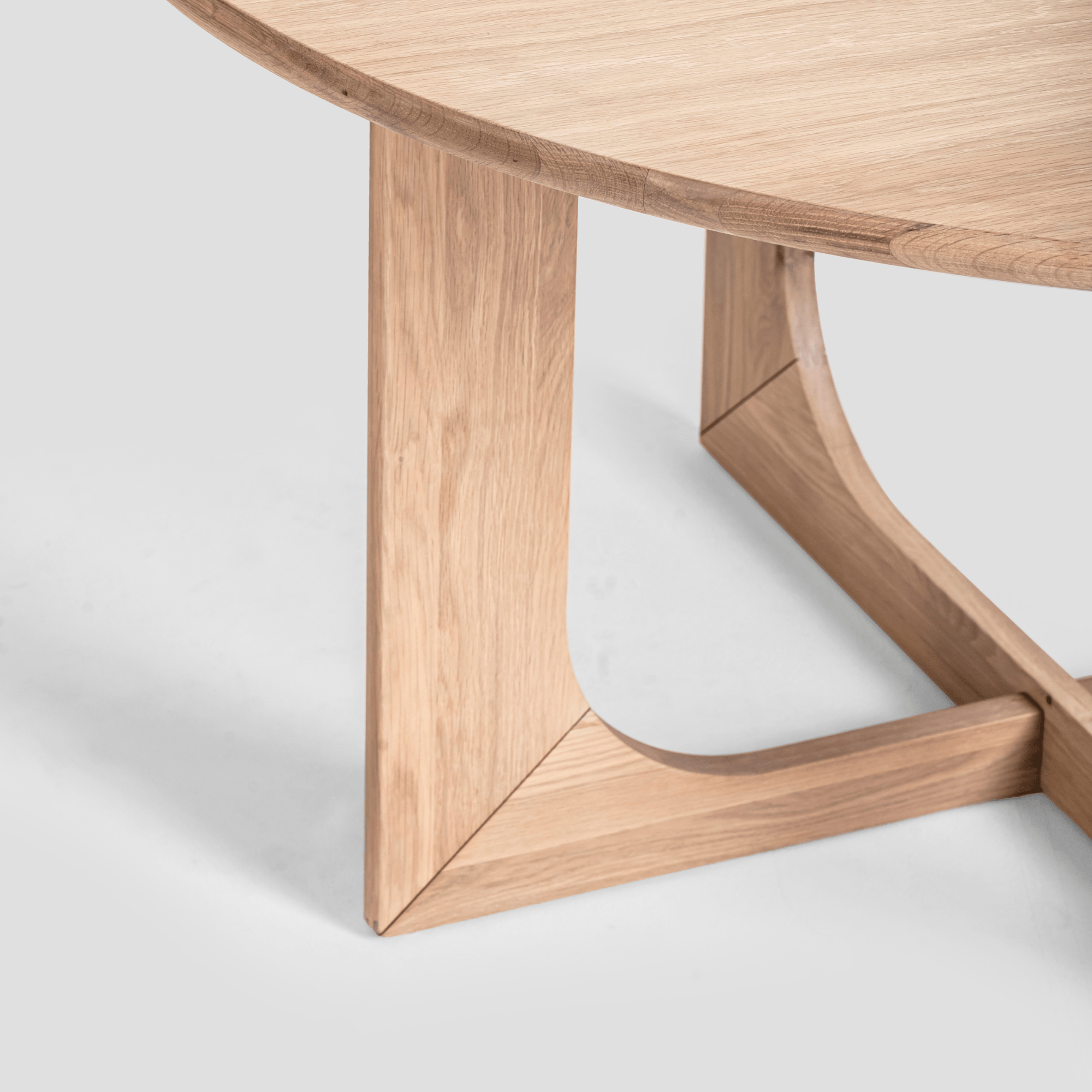 Seek & Ramble Dining Tables Oscar Round Oak 1.3M Dining Table