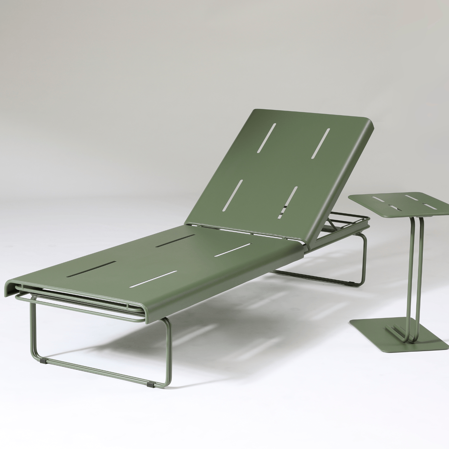 Seek & Ramble Sunbed Parco Outdoor Sun Bed Olive