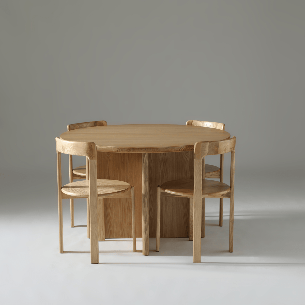 Round dining tables