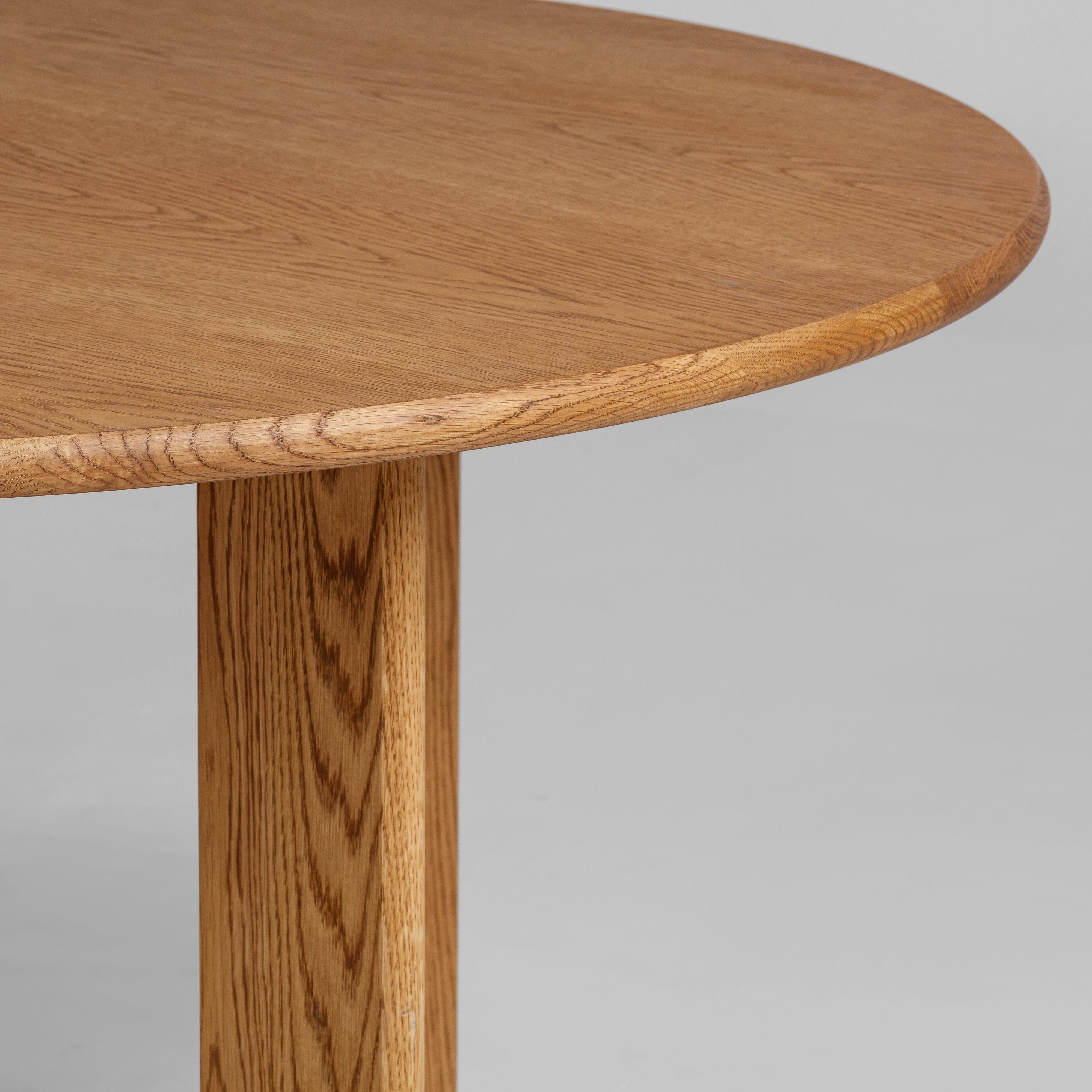 Seek & Ramble Dining Tables Oscar Round Oak 1.3M Dining Table