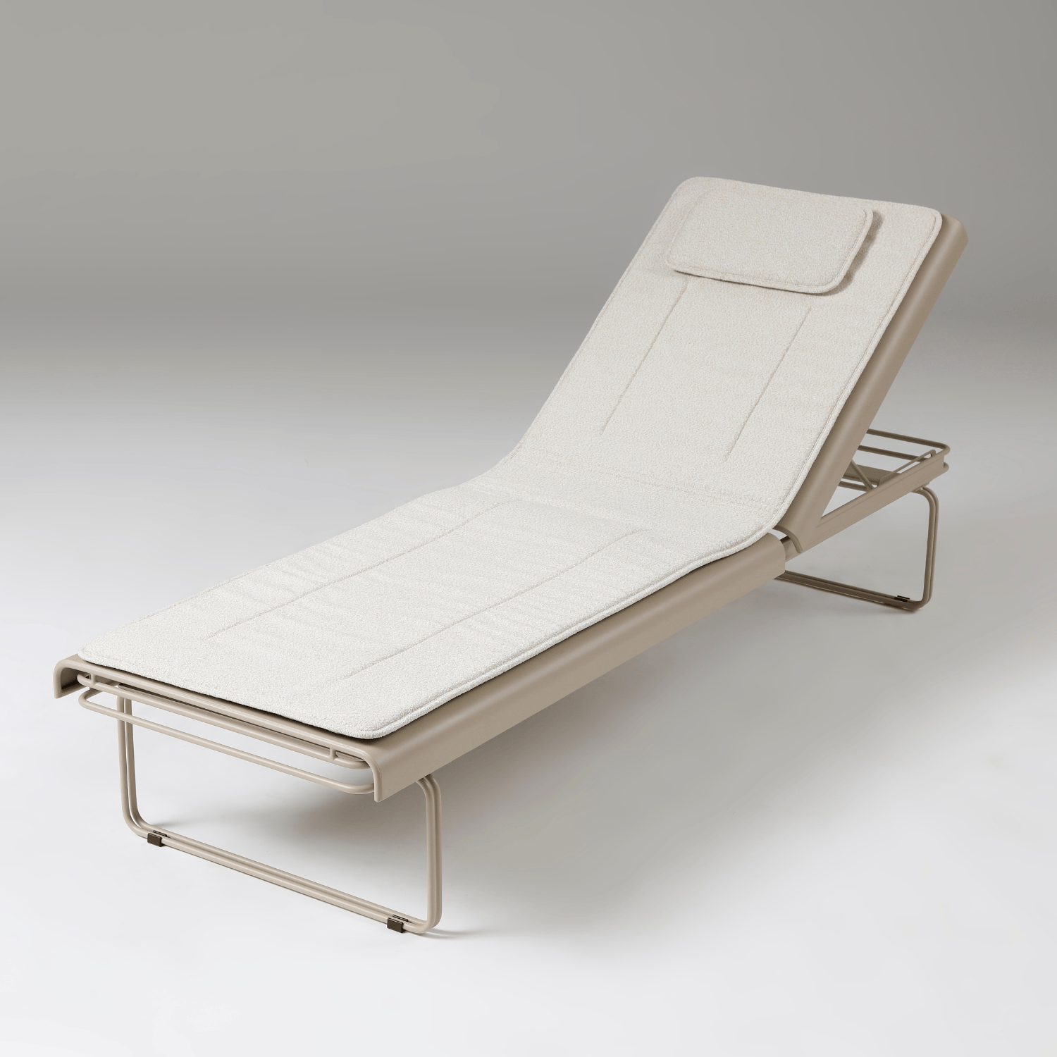 Seek & Ramble Sunbed With Cushion Parco Outdoor Sun Bed Sand