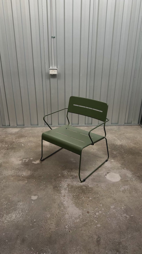 Parco outdoor lounge armchair, olive
